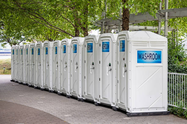 Best Portable restroom trailer rental  in Mayfield, OH